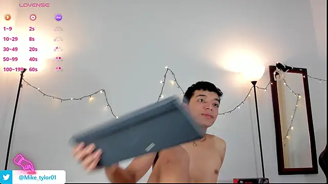 Snapshot of mike_tylor01 chatting on March 2025 02:48:02 PM mike tylor01 online show from March 2025 02:48:02 PM