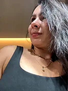 Snapshot of SofiaG_ chatting on December 2025 09:35:01 PM SofiaG online show from December 2025 09:35:01 PM