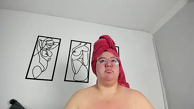 RubyPirsso18 online show from October 2025 07:12:02 PM