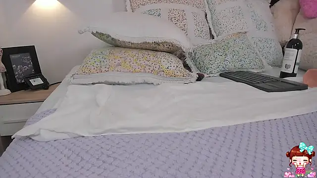 khloe cutee online show from December 2024 11:44:02 PM