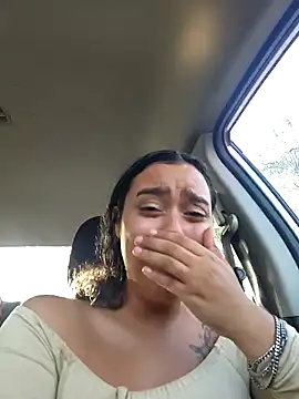 cinnaminnie online show from March 2025 10:27:02 PM