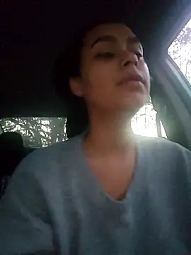 cinnaminnie online show from March 2025 11:57:02 PM