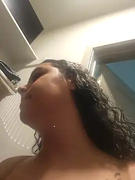 Snapshot of cinnaminnie chatting on January 2026 03:50:01 PM cinnaminnie online show from January 2026 03:50:01 PM