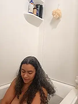 Snapshot of cinnaminnie chatting on April 2026 02:55:02 PM cinnaminnie online show from April 2026 02:55:02 PM