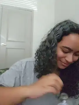 cinnaminnie online show from July 2026 07:05:02 PM