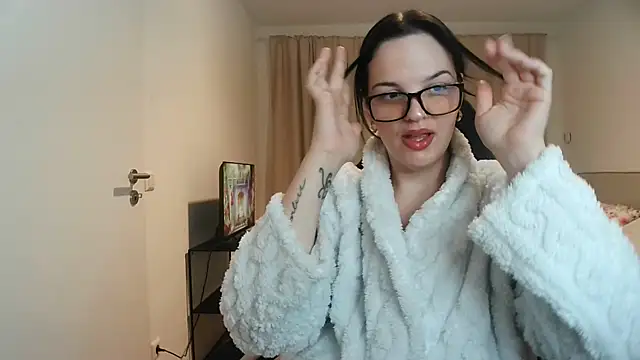 Jujuicy 97 online show from November 2025 06:07:02 AM