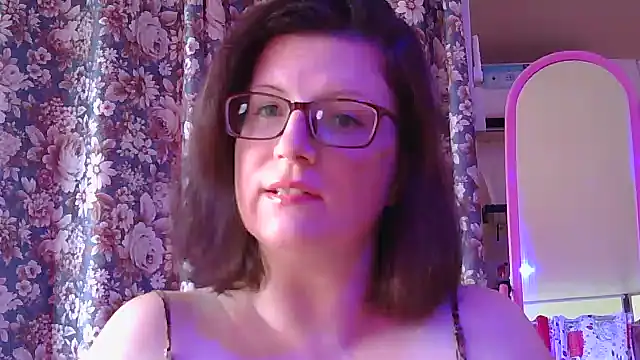 CrimsonMistress online show from December 2024 12:54:01 AM