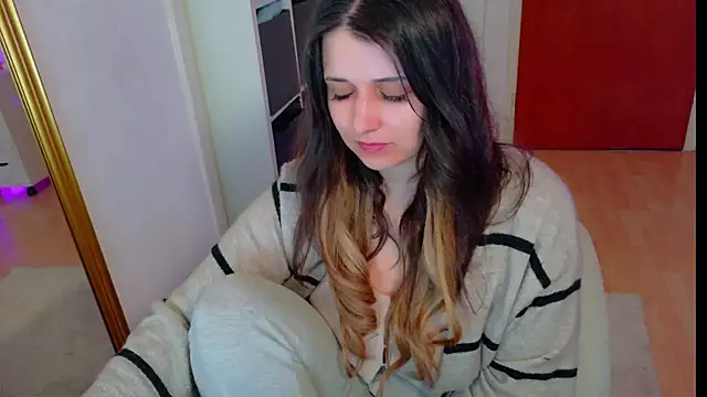 Snapshot of jenna-sxy19 chatting on September 2025 12:21:01 PM jenna-sxy19 online show from September 2025 12:21:01 PM