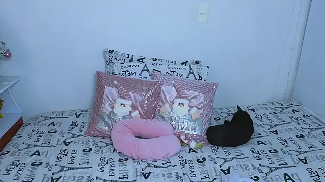 Lorenne Miller online show from December 2024 01:43:01 AM