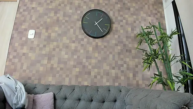 nataly velez online show from October 2025 07:37:01 PM