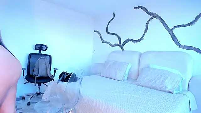 BridgetRodriguez online show from January 2025 12:30:01 PM