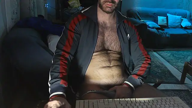 Snapshot of TebaldHot chatting on November 2025 09:05:02 PM TebaldHot online show from November 2025 09:05:02 PM