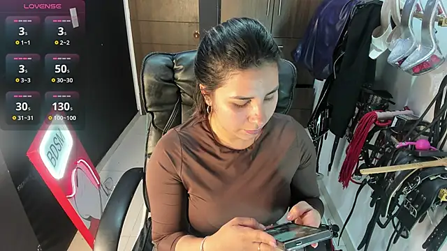 Snapshot of violet_bdsmx chatting on October 2025 11:24:02 PM violet bdsmx online show from October 2025 11:24:02 PM