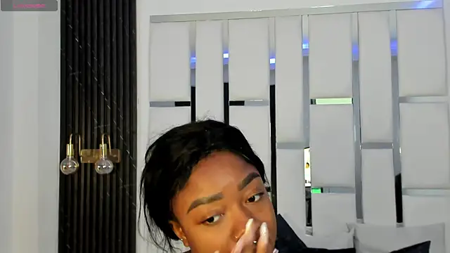 Snapshot of mia_schwarz chatting on December 2024 12:23:01 PM mia schwarz online show from December 2024 12:23:01 PM