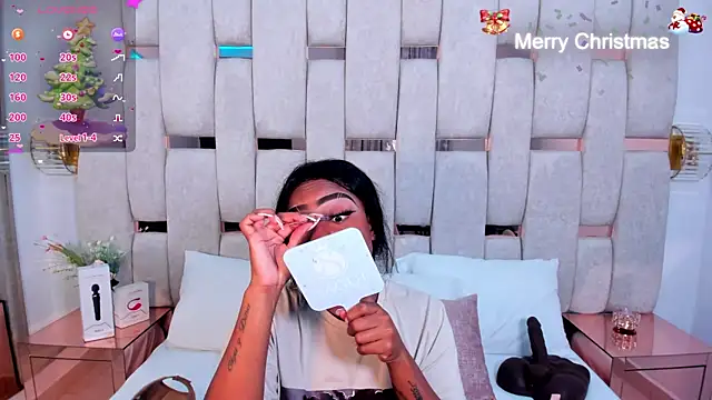 Snapshot of mia_schwarz chatting on December 2024 05:17:01 AM mia schwarz online show from December 2024 05:17:01 AM