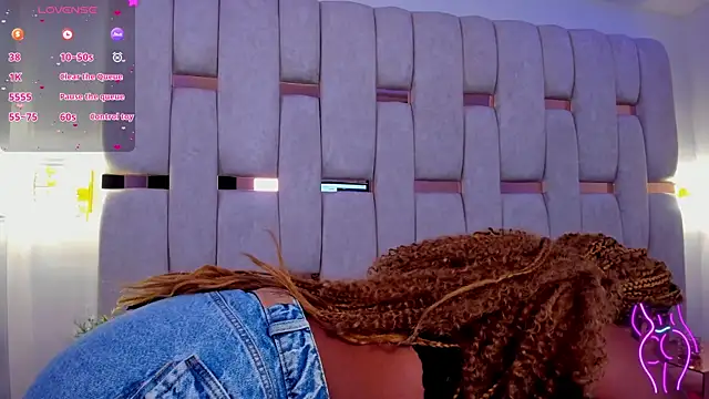 Snapshot of mia_schwarz chatting on February 2025 01:41:01 PM mia schwarz online show from February 2025 01:41:01 PM