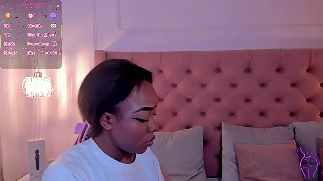 Snapshot of mia_schwarz chatting on September 2025 10:10:01 PM mia schwarz online show from September 2025 10:10:01 PM