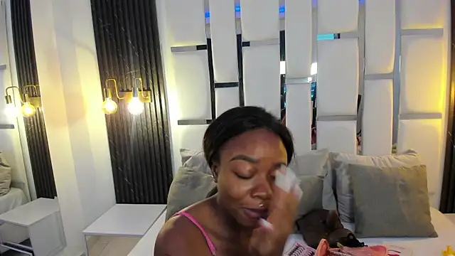 Snapshot of mia_schwarz chatting on October 2025 10:07:02 PM mia schwarz online show from October 2025 10:07:02 PM