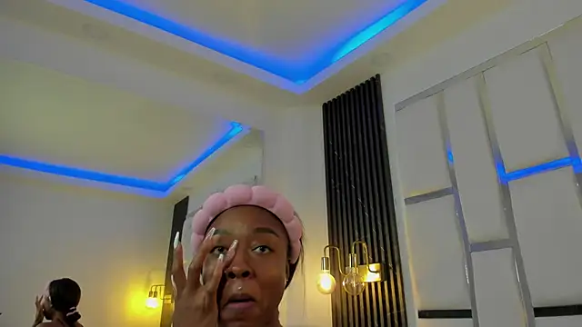 Snapshot of mia_schwarz chatting on October 2025 09:46:01 PM mia schwarz online show from October 2025 09:46:01 PM