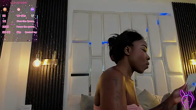 Snapshot of mia_schwarz chatting on October 2025 12:59:02 PM mia schwarz online show from October 2025 12:59:02 PM