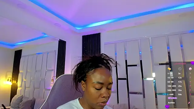 mia schwarz online show from November 2025 08:29:01 PM