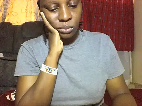 Snapshot of Sweet-piie chatting on March 2026 08:10:02 AM Sweet-piie online show from March 2026 08:10:02 AM