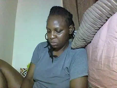 Snapshot of Sweet-piie chatting on March 2026 06:21:01 AM Sweet-piie online show from March 2026 06:21:01 AM