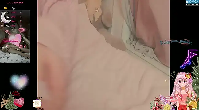 Snapshot of Blondecandie chatting on March 2025 10:03:02 AM Blondecandie online show from March 2025 10:03:02 AM