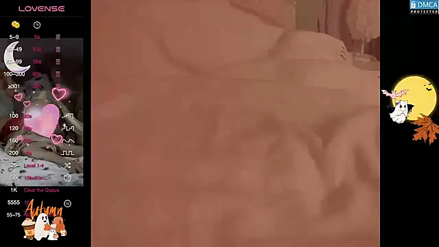 Snapshot of Blondecandie chatting on October 2025 04:38:01 PM Blondecandie online show from October 2025 04:38:01 PM