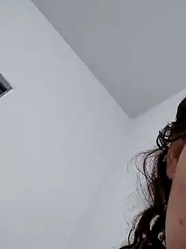 Sweet-diamondxxx online show from December 2024 01:30:02 PM