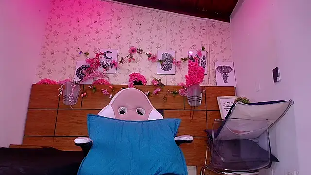 aisha sh online show from September 2025 11:55:02 AM