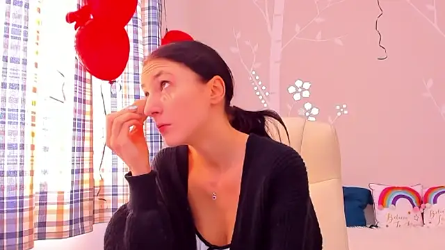 Snapshot of AniaGray chatting on February 2025 07:23:01 AM AniaGray online show from February 2025 07:23:01 AM