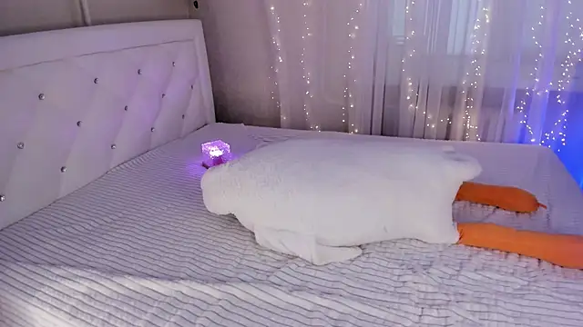 Natural pussy online show from February 2025 12:32:02 PM