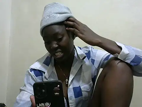 pretty tallgirl online show from November 2025 07:02:02 PM