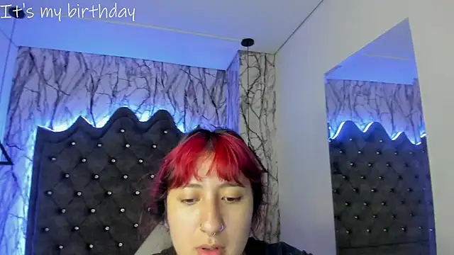 Snapshot of larissa01_ chatting on January 2025 02:47:02 AM larissa01 online show from January 2025 02:47:02 AM