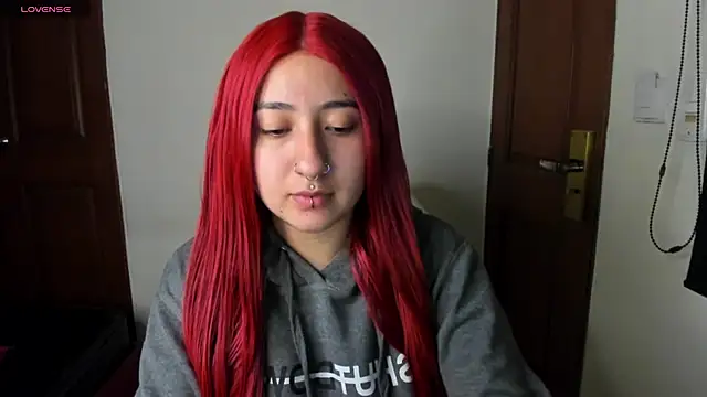 Snapshot of larissa01_ chatting on March 2025 02:59:01 AM larissa01 online show from March 2025 02:59:01 AM