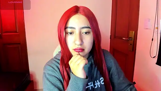 Snapshot of larissa01_ chatting on March 2025 02:37:01 AM larissa01 online show from March 2025 02:37:01 AM