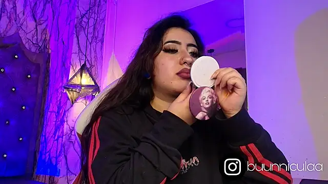 Snapshot of larissa01_ chatting on September 2025 02:33:01 AM larissa01 online show from September 2025 02:33:01 AM