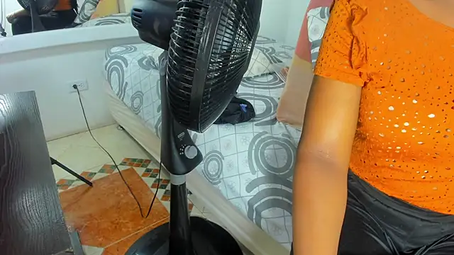 Snapshot of Evelonga_707 chatting on January 2025 07:04:02 PM Evelonga 707 online show from January 2025 07:04:02 PM