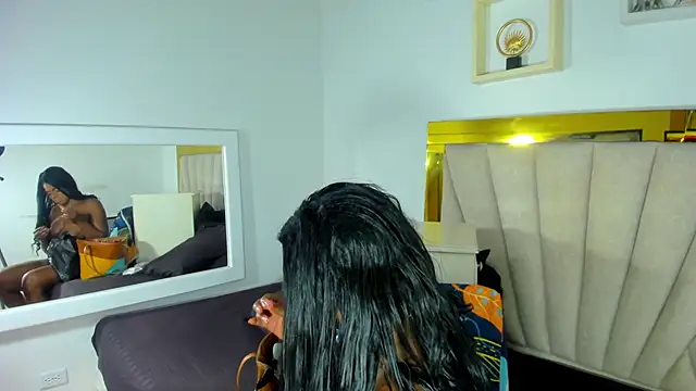 Snapshot of Evelonga_707 chatting on March 2025 07:06:02 PM Evelonga 707 online show from March 2025 07:06:02 PM