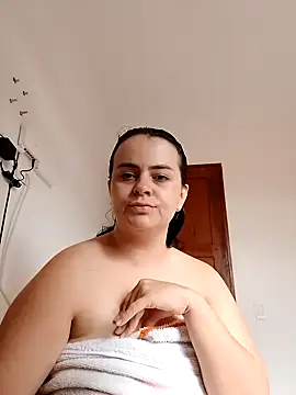 Im Amelia online show from February 2025 08:24:01 PM