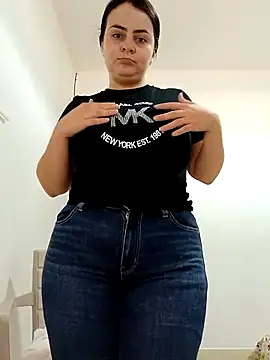 Im Amelia online show from March 2025 02:42:02 PM