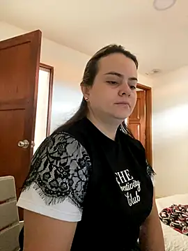 Im Amelia online show from September 2025 12:53:01 PM