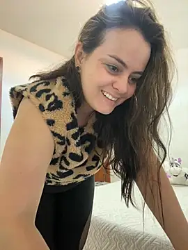 Im Amelia online show from October 2025 01:44:01 PM