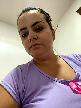 Im Amelia online show from November 2025 12:09:02 PM