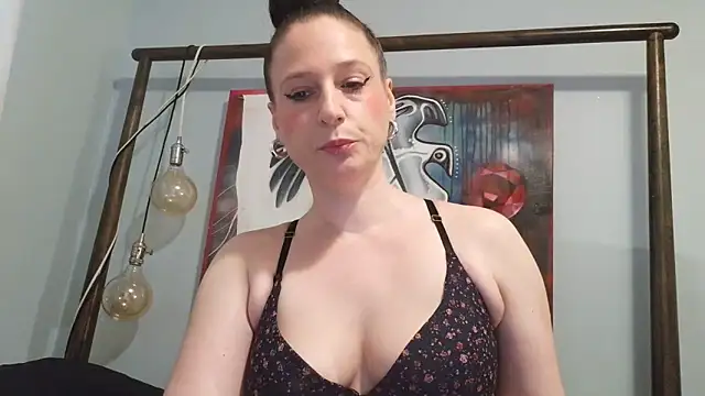 Audrey hotty online show from May 2026 11:01:01 PM