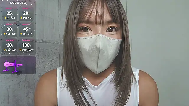 Snapshot of sara__xx__love chatting on September 2025 01:33:02 PM sara  xx  love online show from September 2025 01:33:02 PM