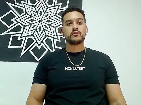  CHRIS-DENNIS  online show from April 2026 03:34:02 AM