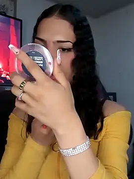 Snapshot of Lanna_hott_ chatting on September 2025 08:21:02 PM Lanna hott online show from September 2025 08:21:02 PM