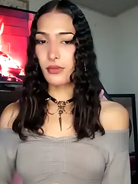 Snapshot of Lanna_hott_ chatting on September 2025 10:44:02 PM Lanna hott online show from September 2025 10:44:02 PM